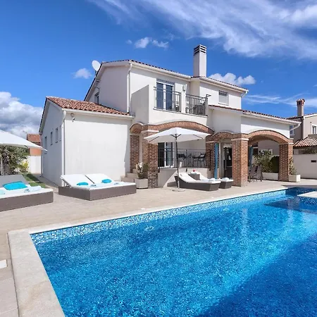 Michaela By Istra Vacation Villa